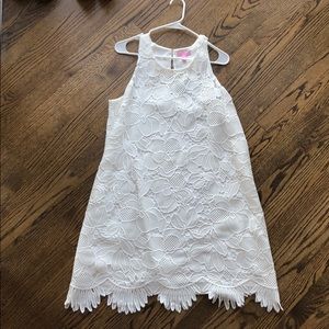 White Lilly Jumbo Floral Scallop Lace 👰🏻